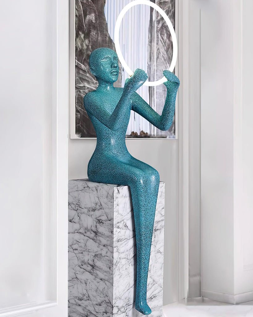Orelaielle sculpturale vloerlamp in zwart