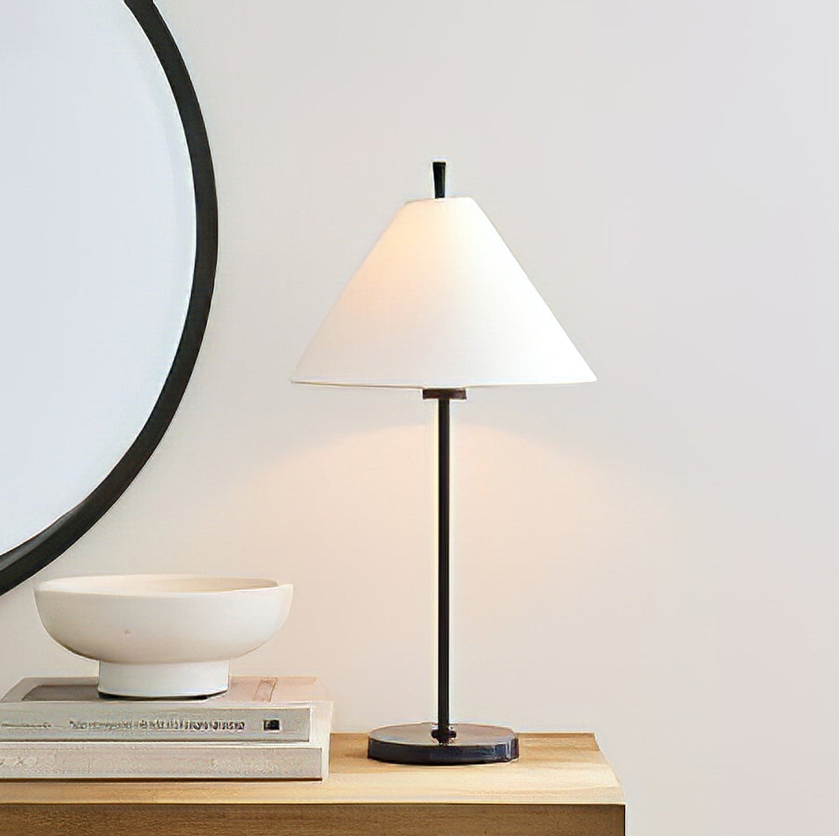 Sorivina elegante tafellamp met conische kap