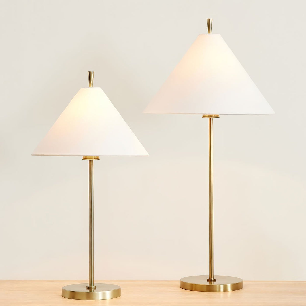 Sorivina elegante tafellamp met conische kap