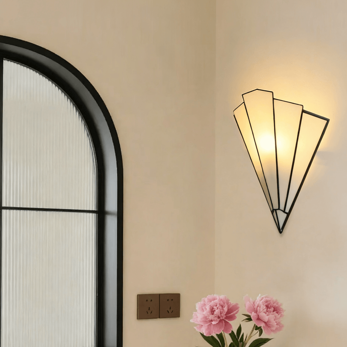 Lila Deco wandlamp