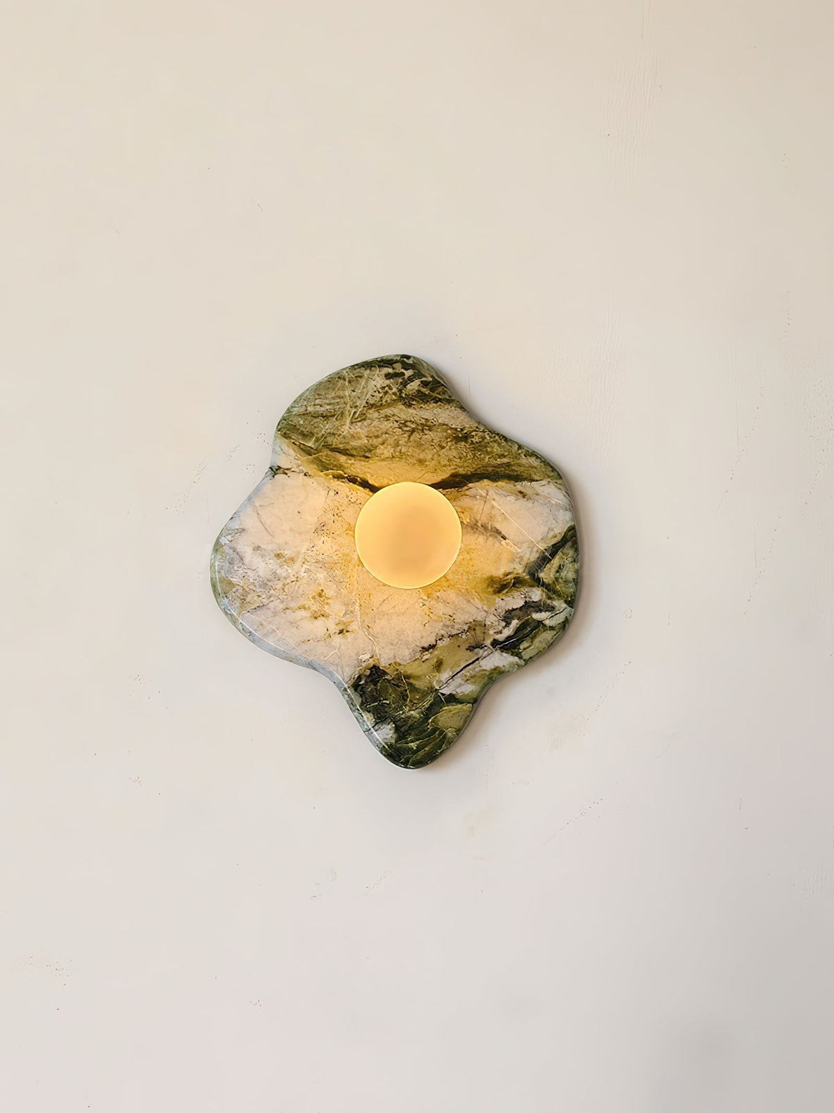 Celivaine wandlamp met groene marmeren glas