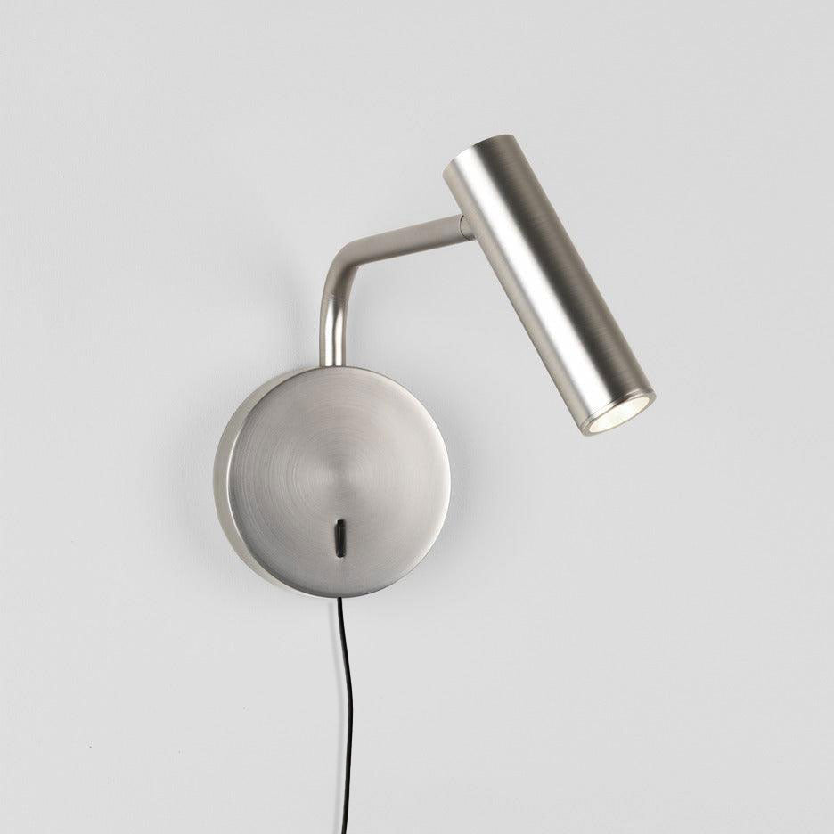 Pivoil wandlamp
