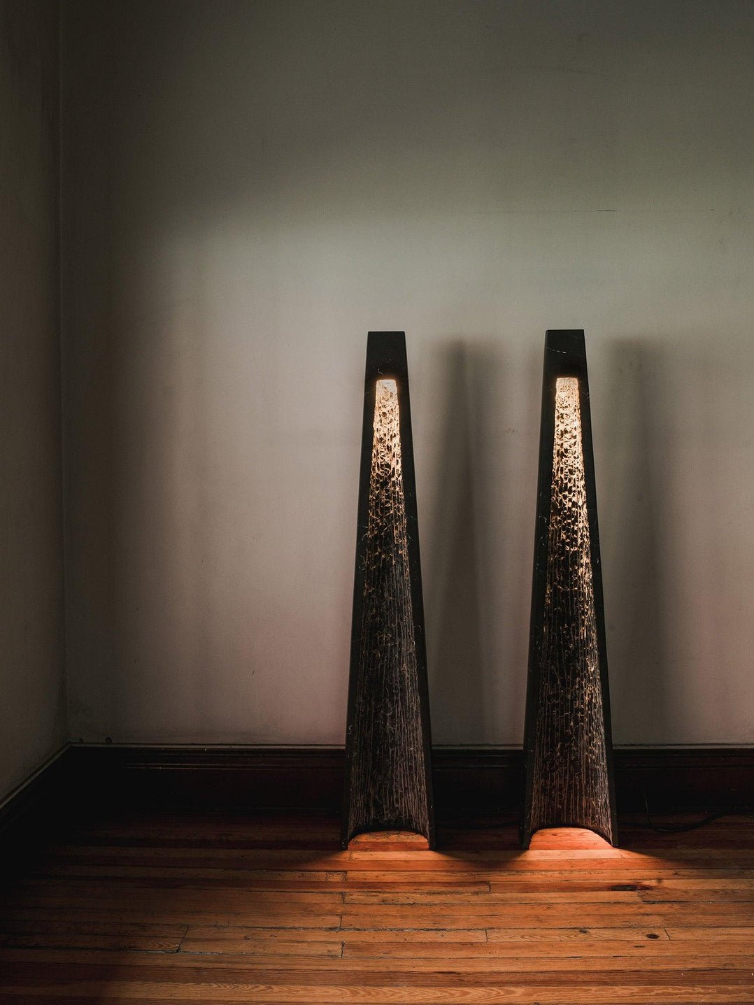 Lave vloerlamp van marmer