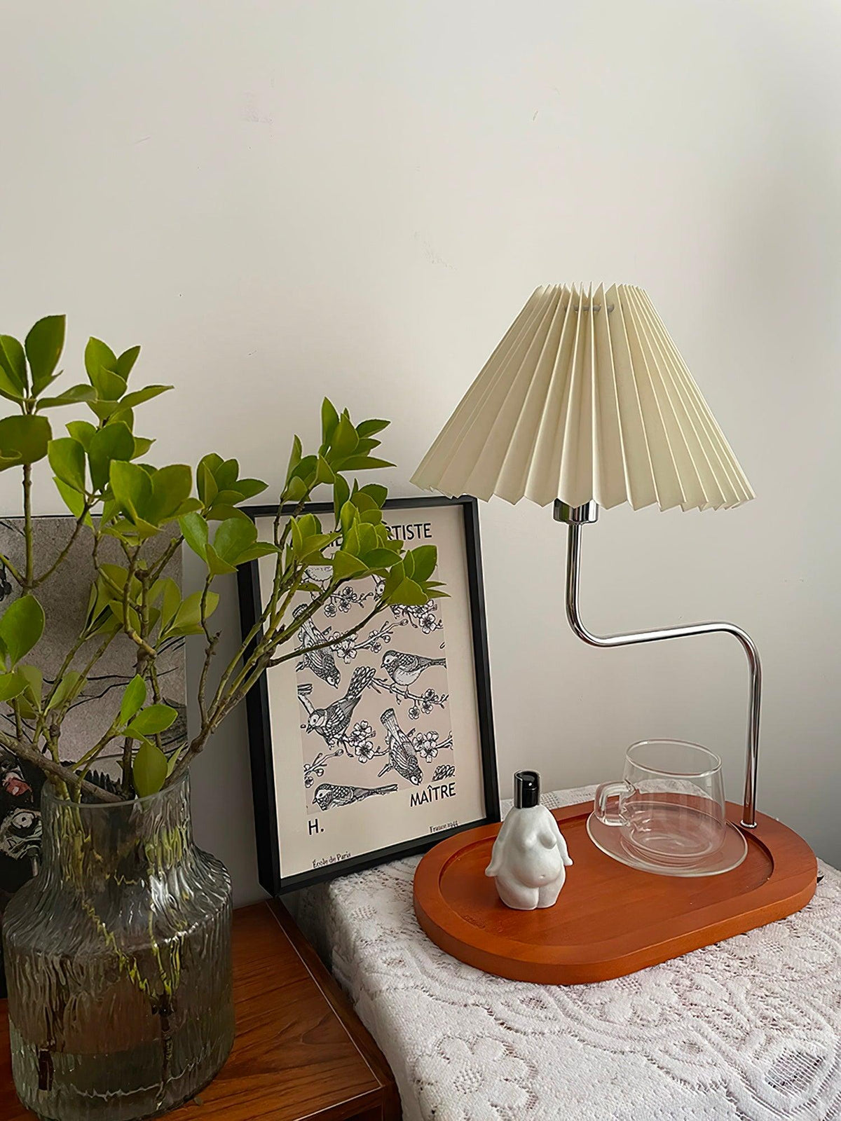 Ornelle tafellamp van hout en stof