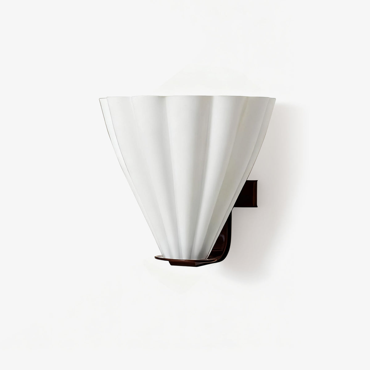 Ixelyn vormgegeven glazen wandlamp