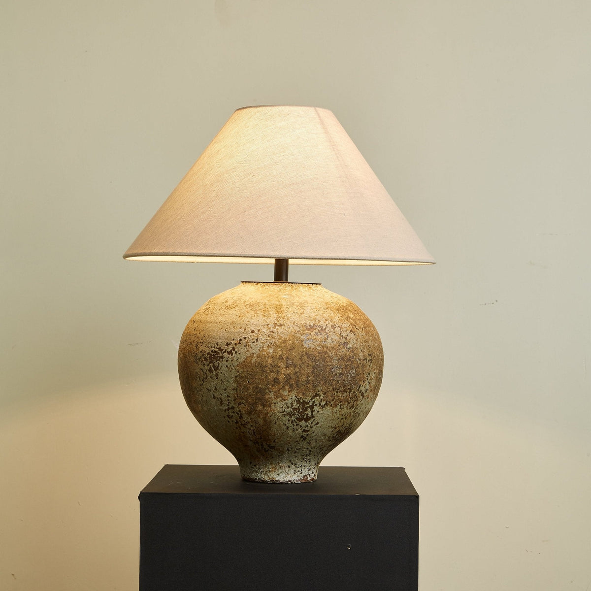 Lirys Moderne tafellamp van keramiek