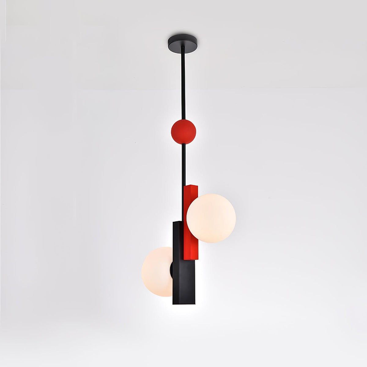Veveny hanglamp met dubbele bollen en lineaire balken in geometrische stijl