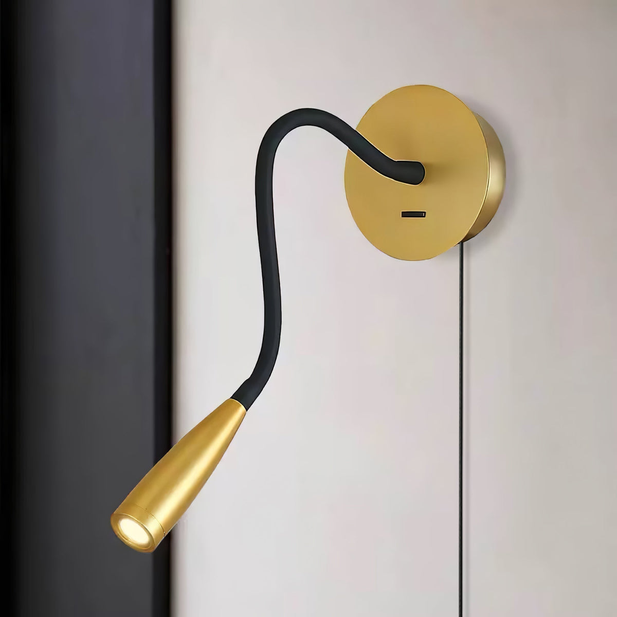 Rivanelle moderne minimalistische wandlamp met stekker