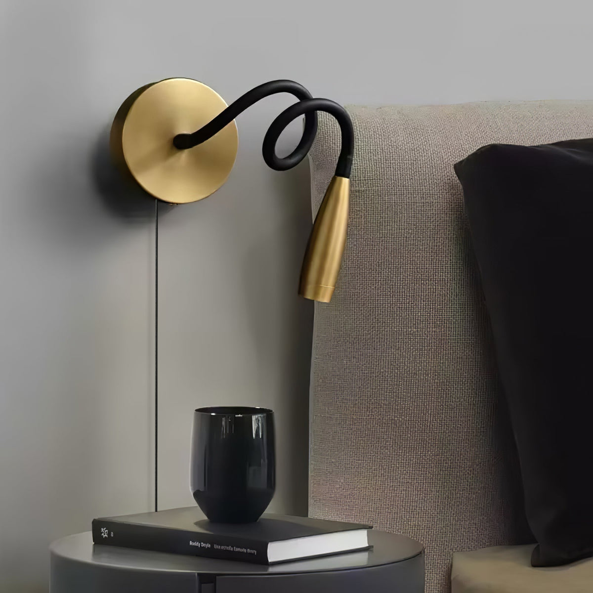 Rivanelle moderne minimalistische wandlamp met stekker