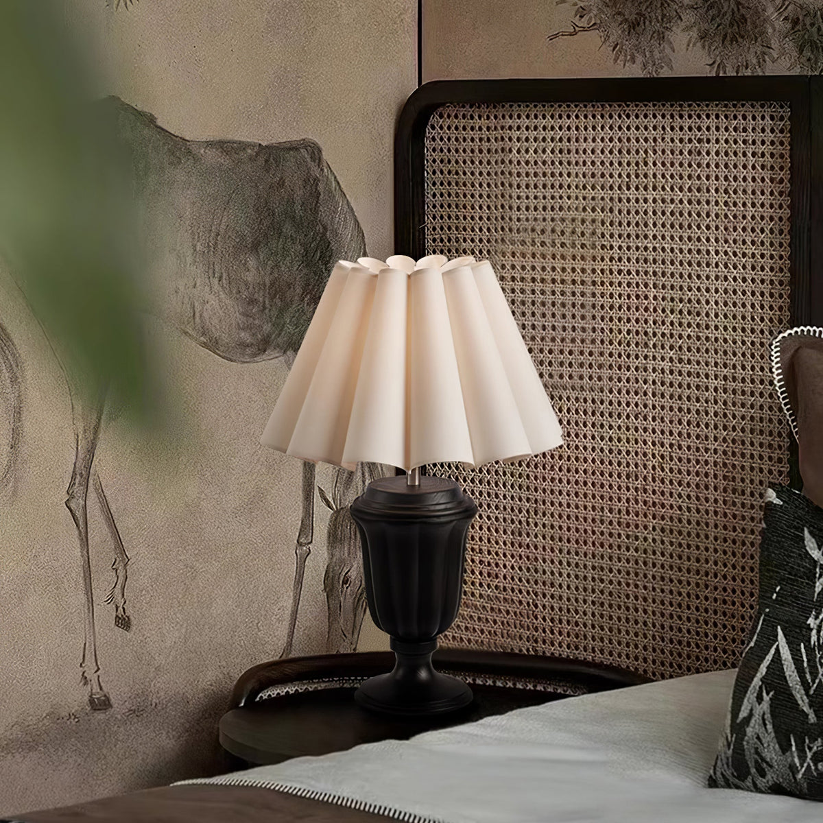 Vireo Hout en Stoffen tafellamp