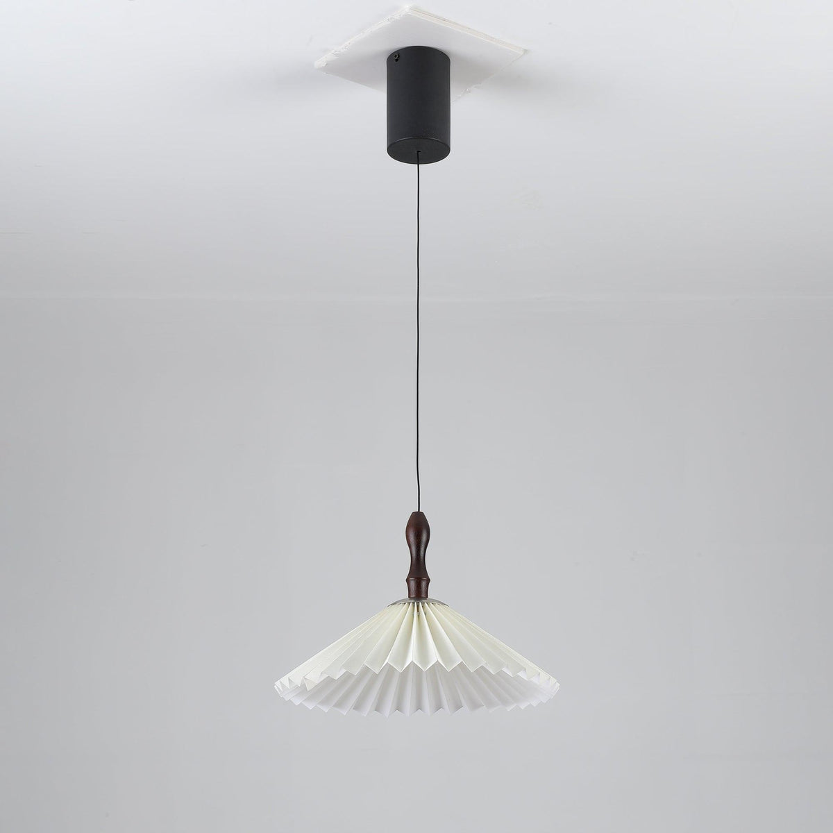 Petal hanglamp van hout met bloemblaadjes