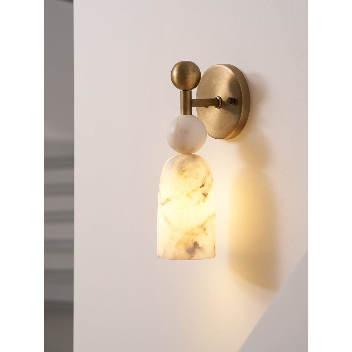 Serafin wandlamp van albast