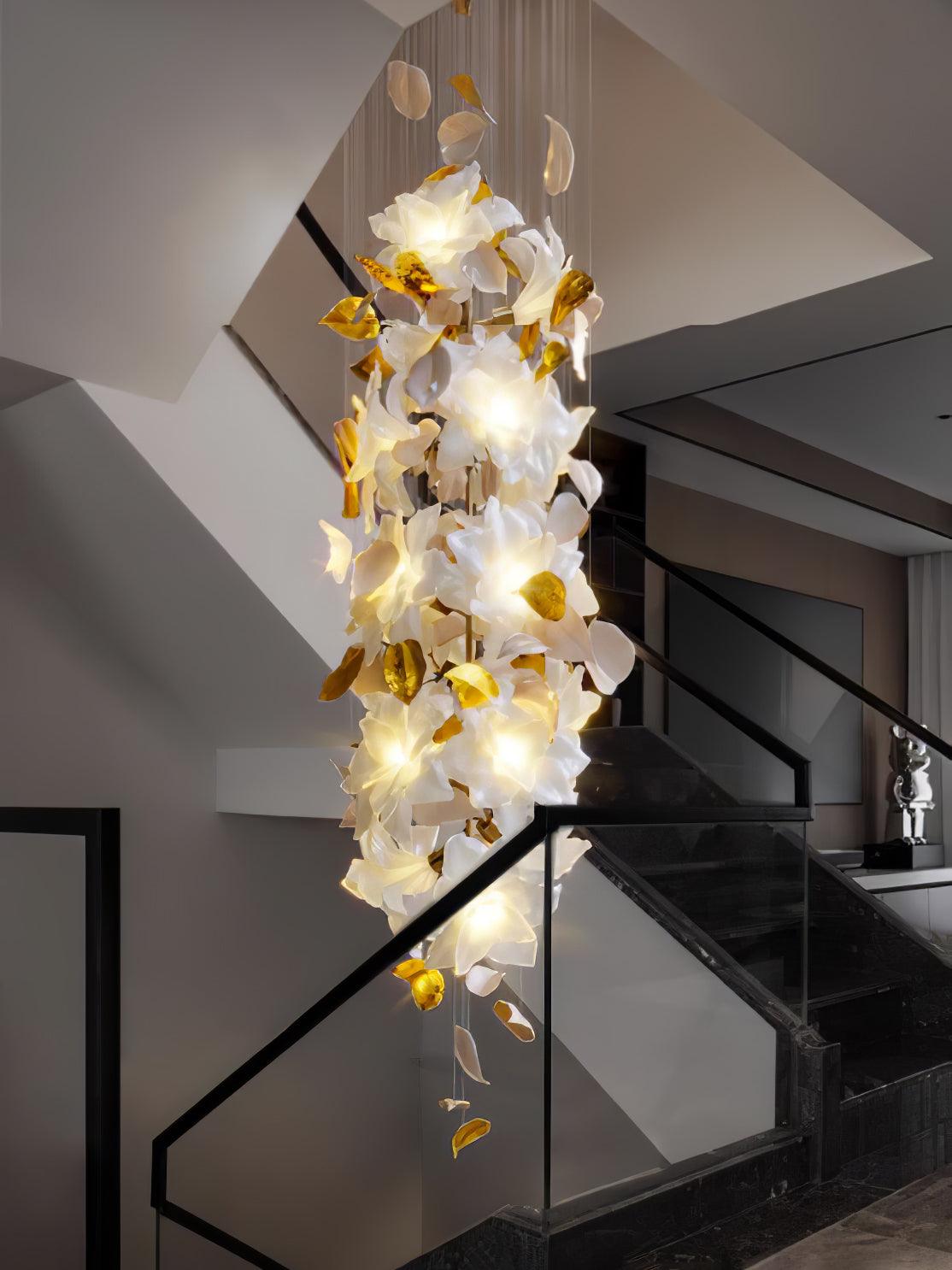 Araeos Flying Flowers Fluttering Kroonluchter van messing