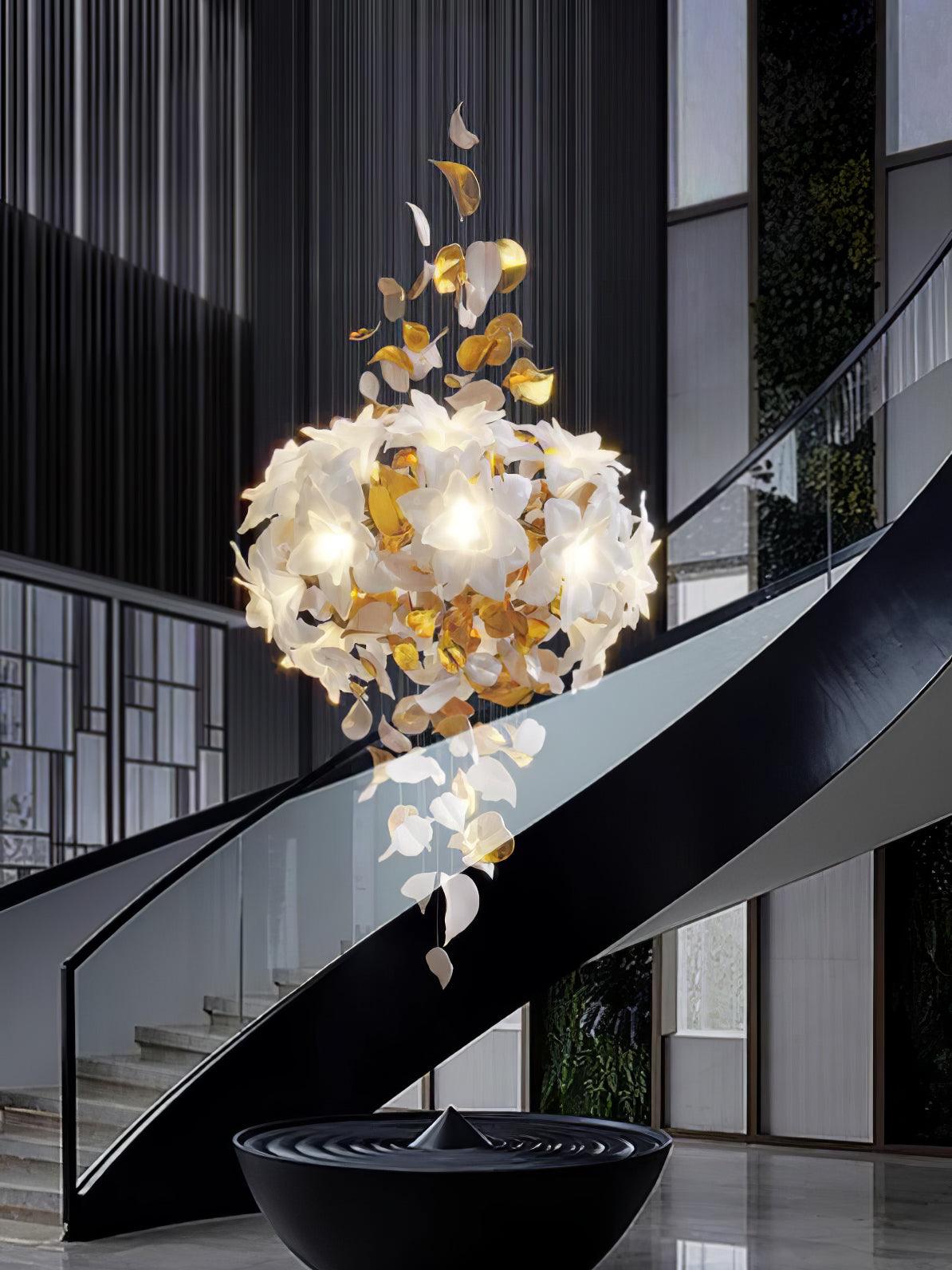 Araeos Flying Flowers Fluttering Kroonluchter van messing
