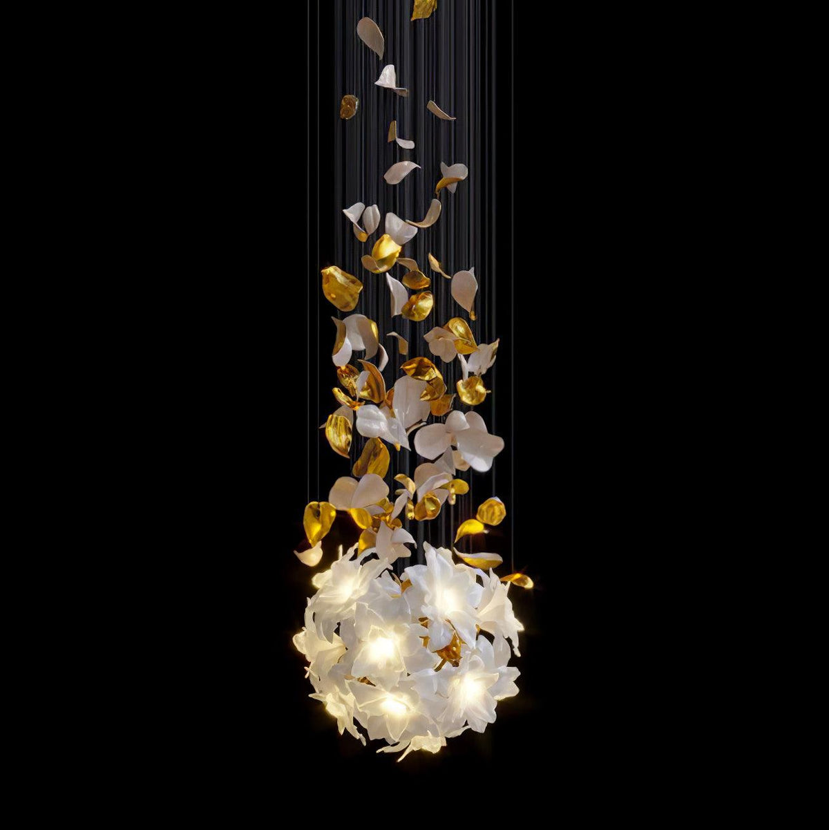 Araeos Flying Flowers Fluttering Kroonluchter van messing