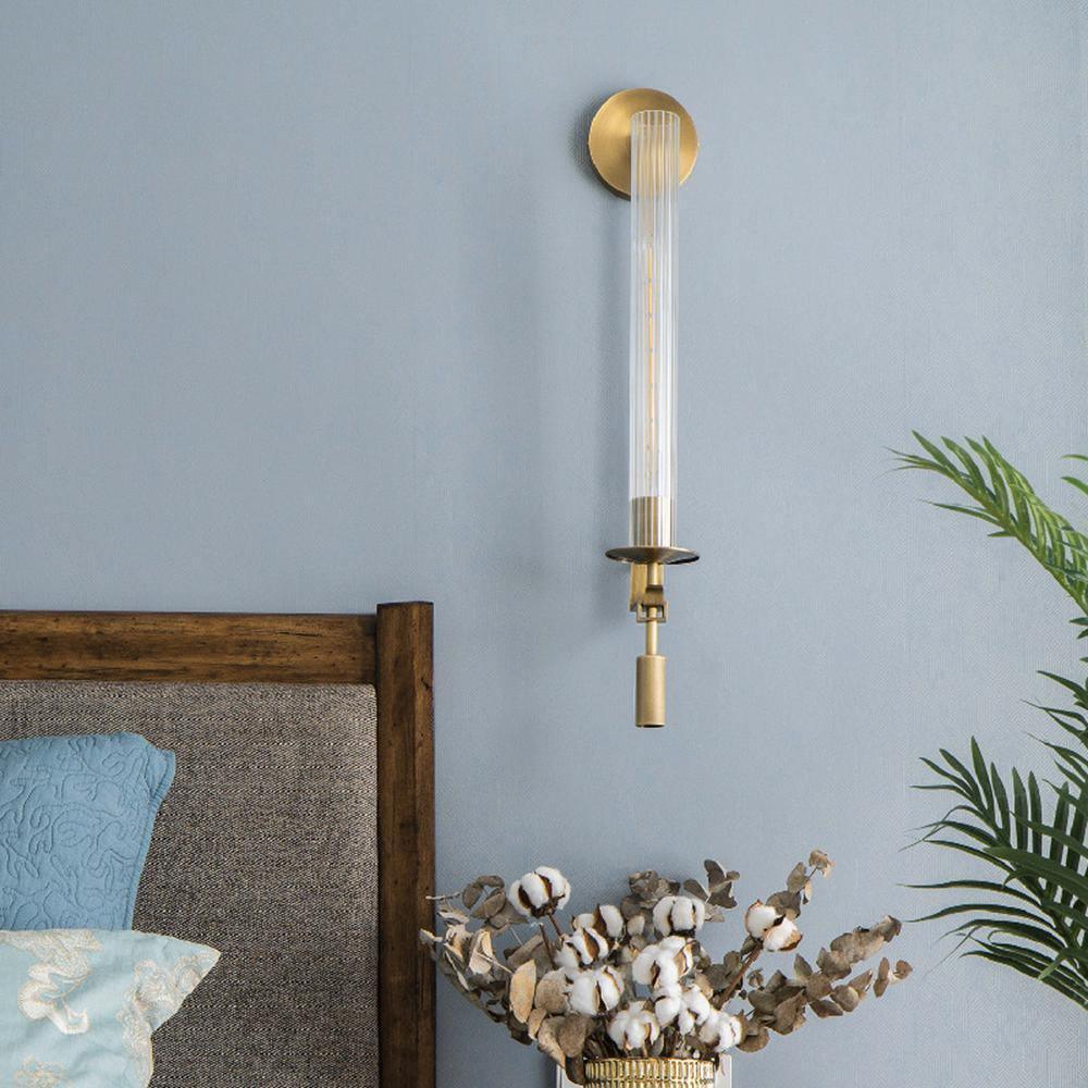 Veloora wandlamp messing Minimalistisch Geribbelde glas