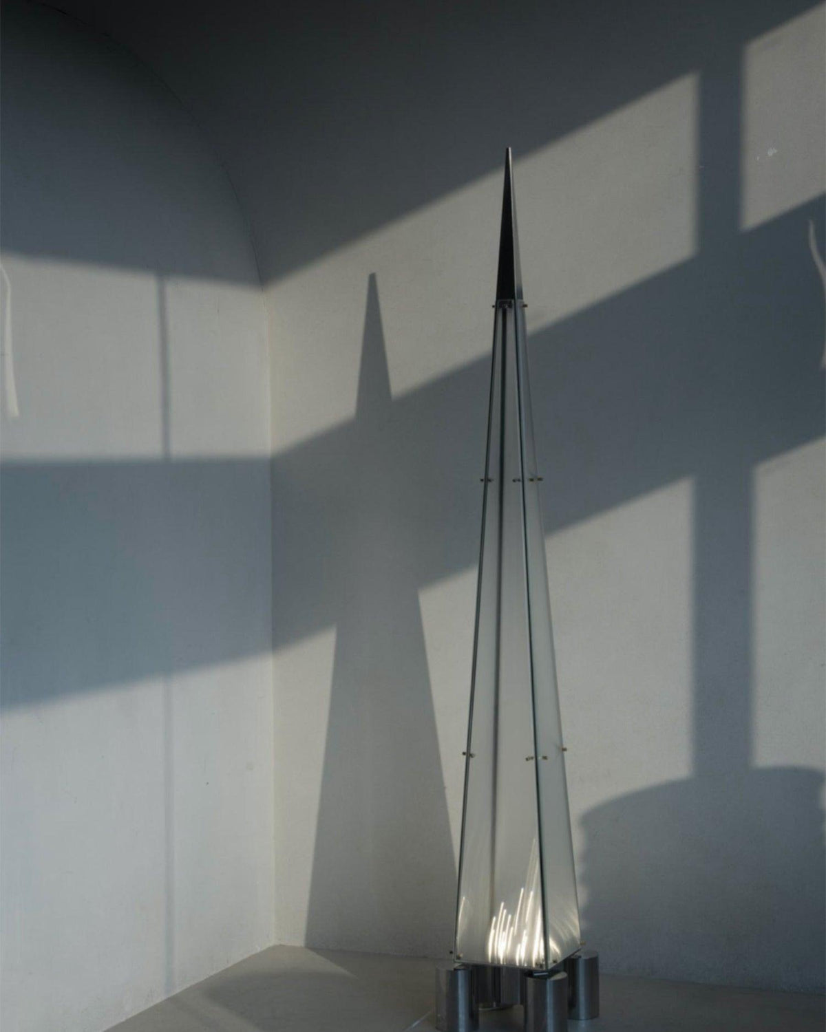 Velelira Moderne vloerlamp met glazen kap