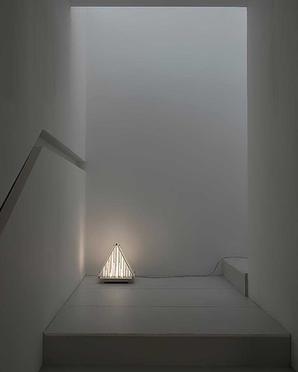 Mymiryre Pyramid glas tafellamp