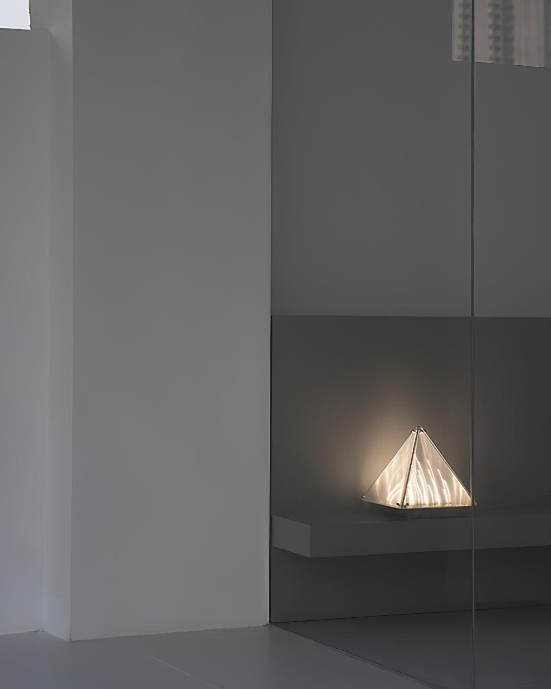 Mymiryre Pyramid glas tafellamp