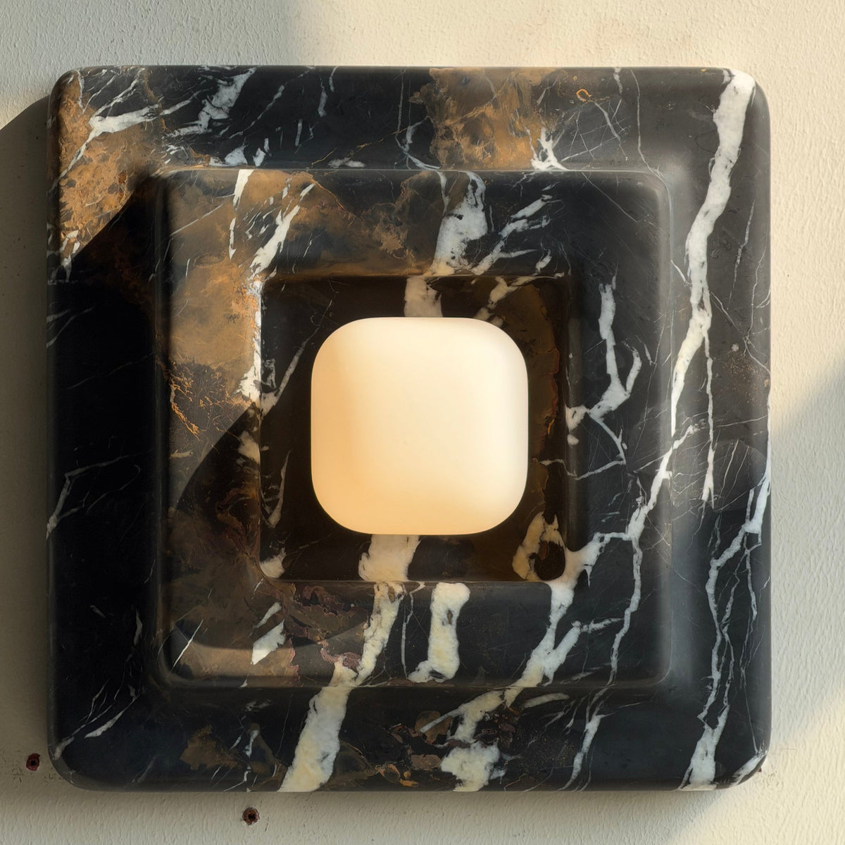 Franklin marmeren wandlamp