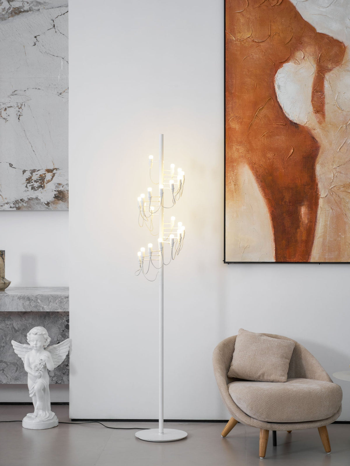 Olliryra sculpturale vloerlamp van staal
