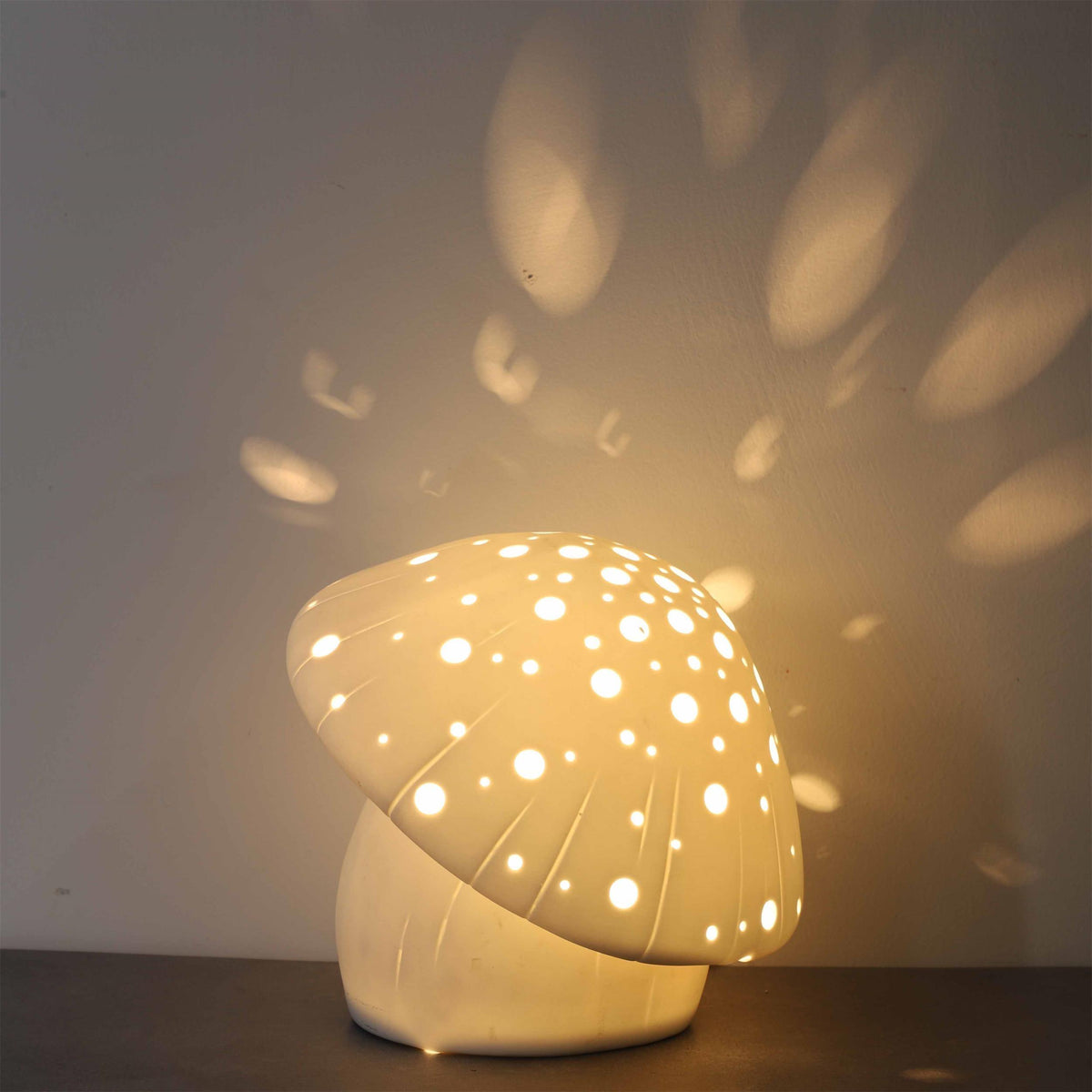 Viraisella moderne tafellamp van keramiek
