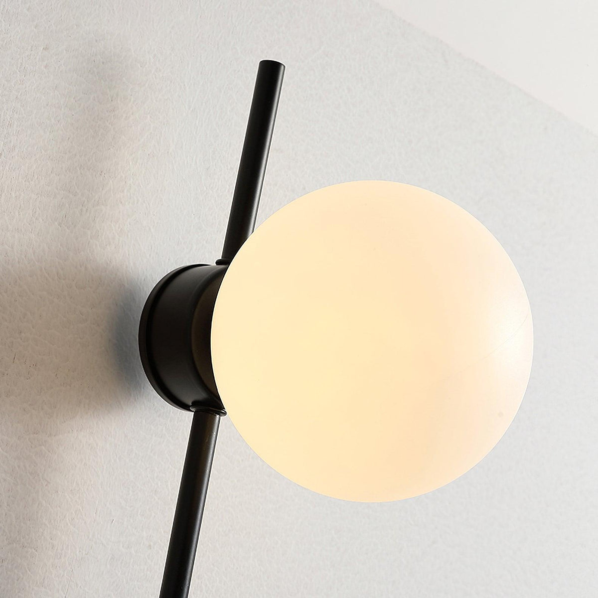 Curaeion Moderne minimalistische wandlamp met glas en stekker