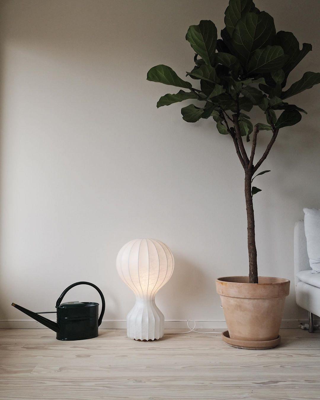 Lirove staal Sculptural tafellamp
