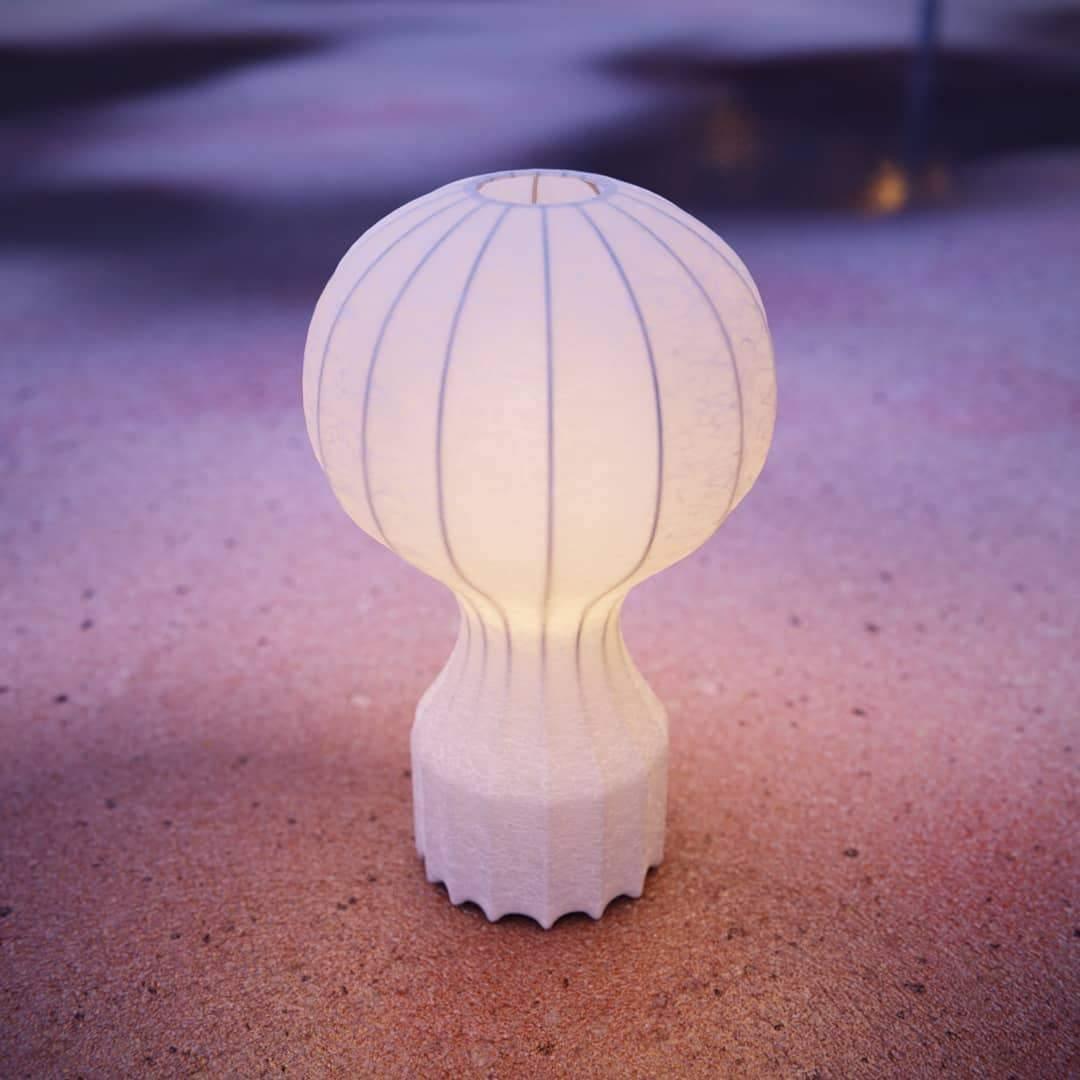 Lirove staal Sculptural tafellamp