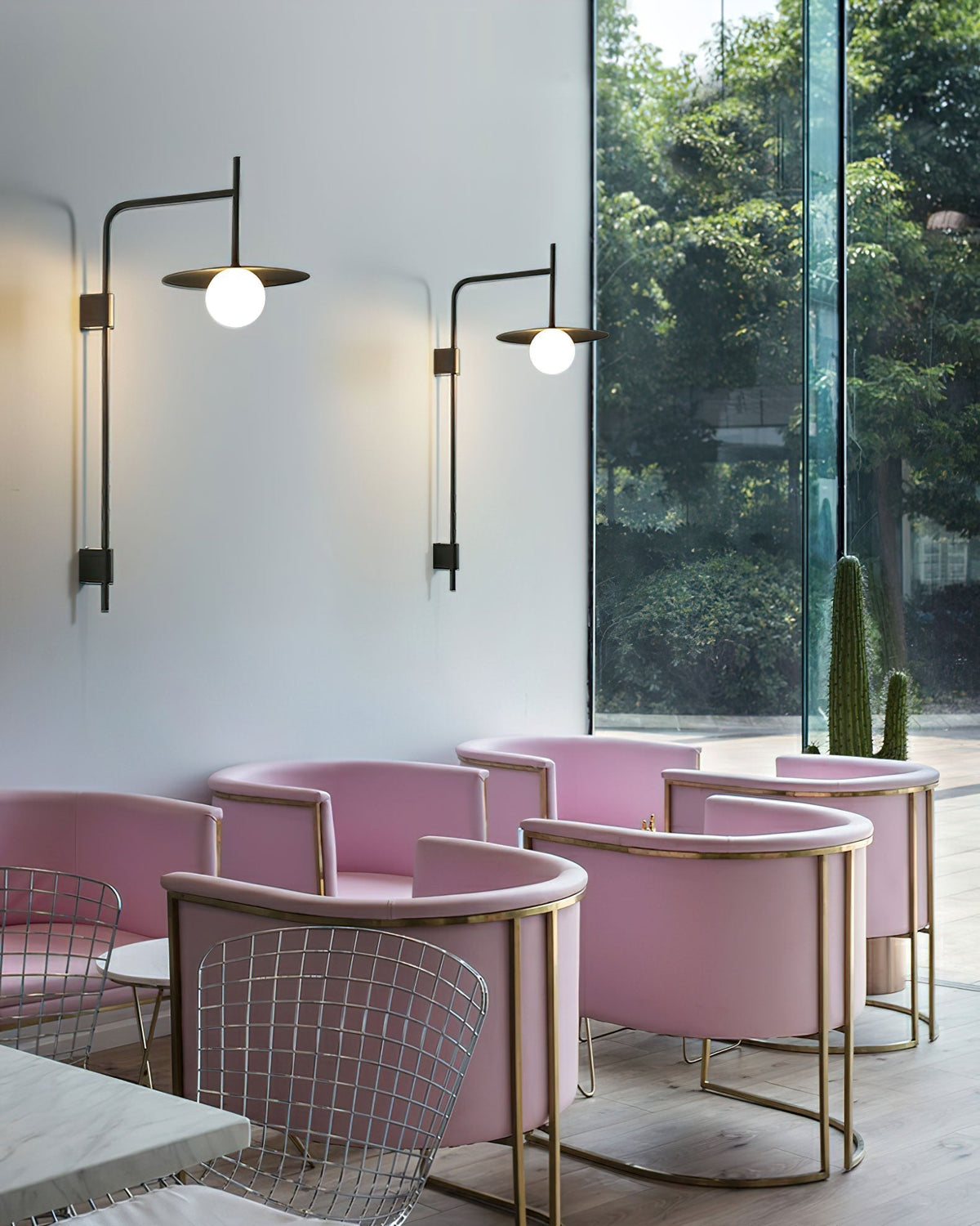 Lioririelle wandlamp modern minimalistisch met glazen kap