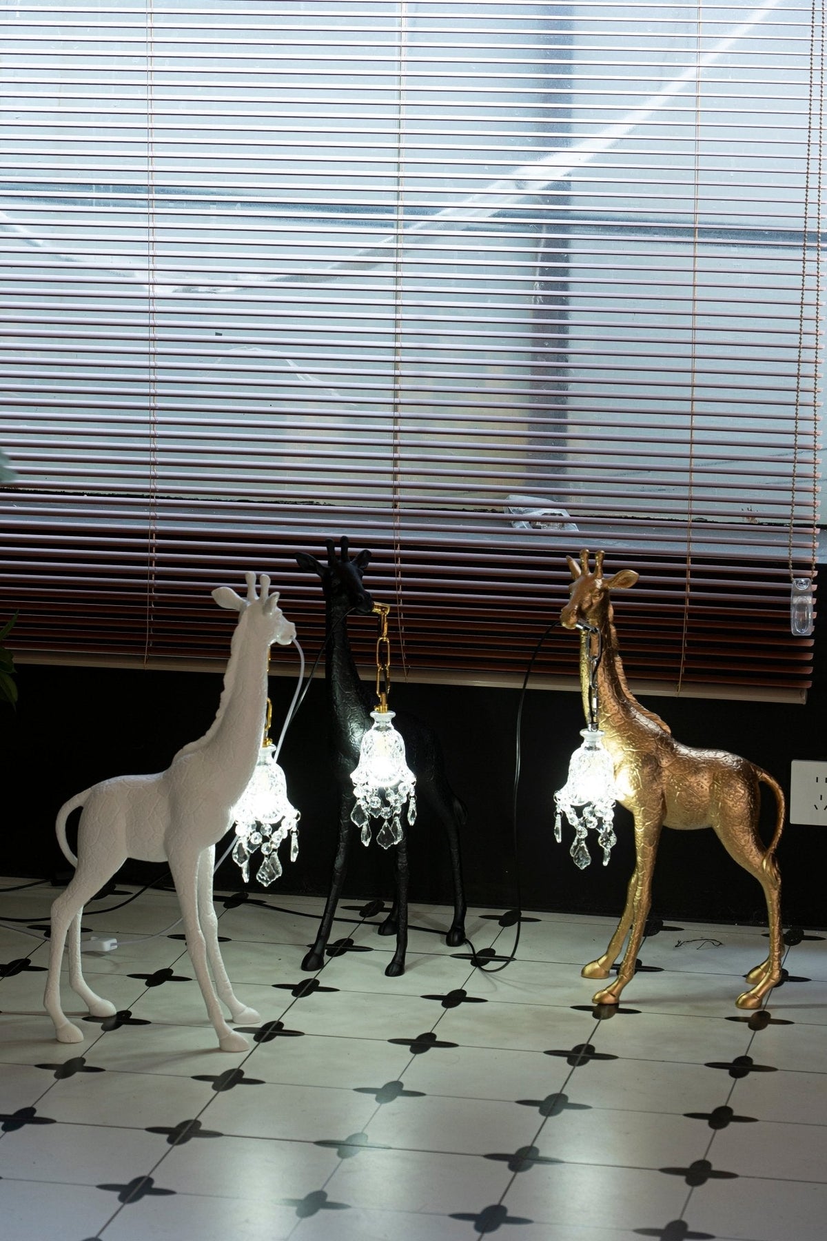 Fexl Luxe giraffesculptuur vloerlamp