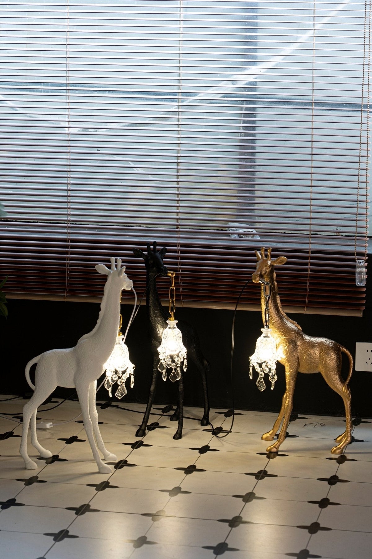 Fexl Luxe giraffesculptuur vloerlamp