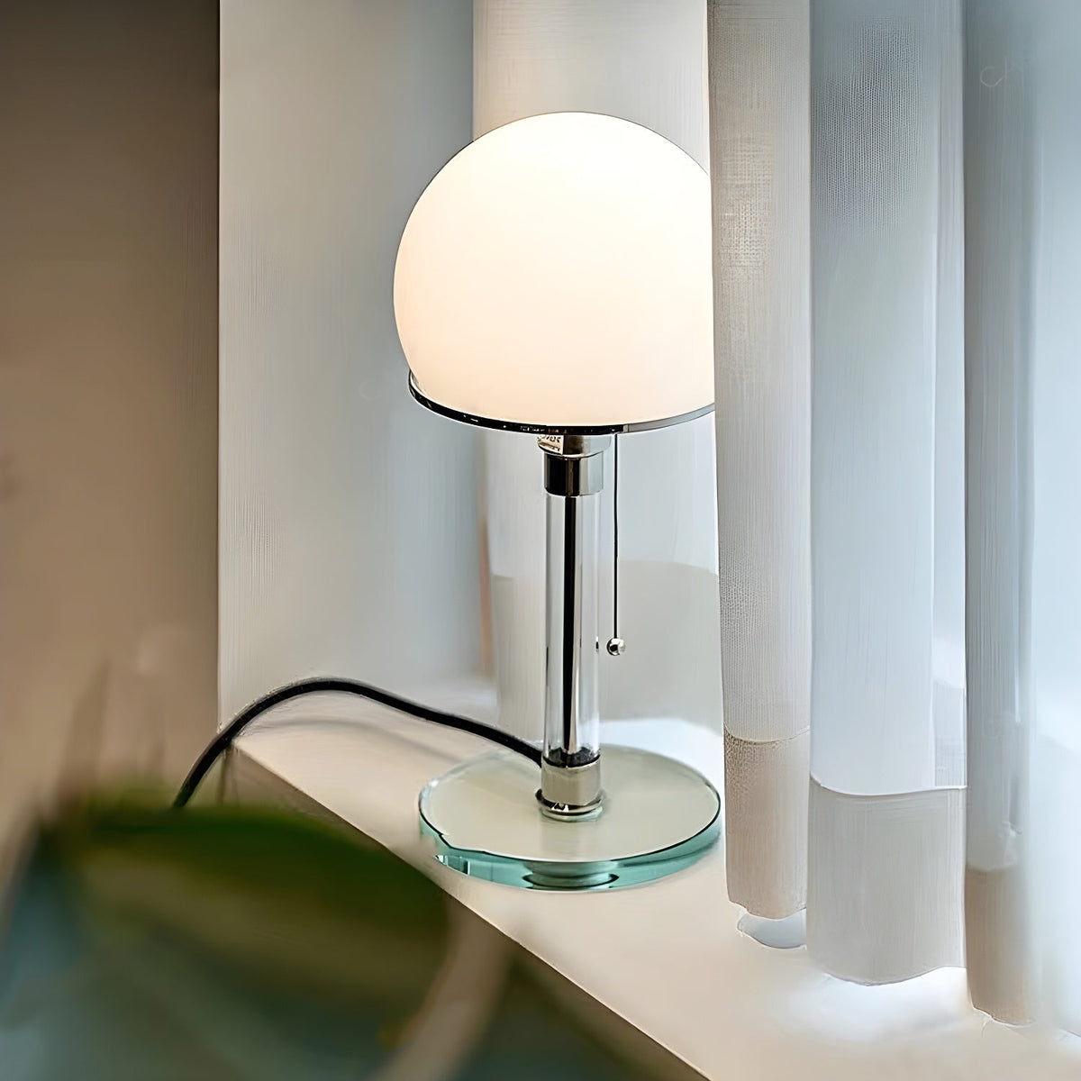 Fane tafellamp met artistiek glazen ontwerp