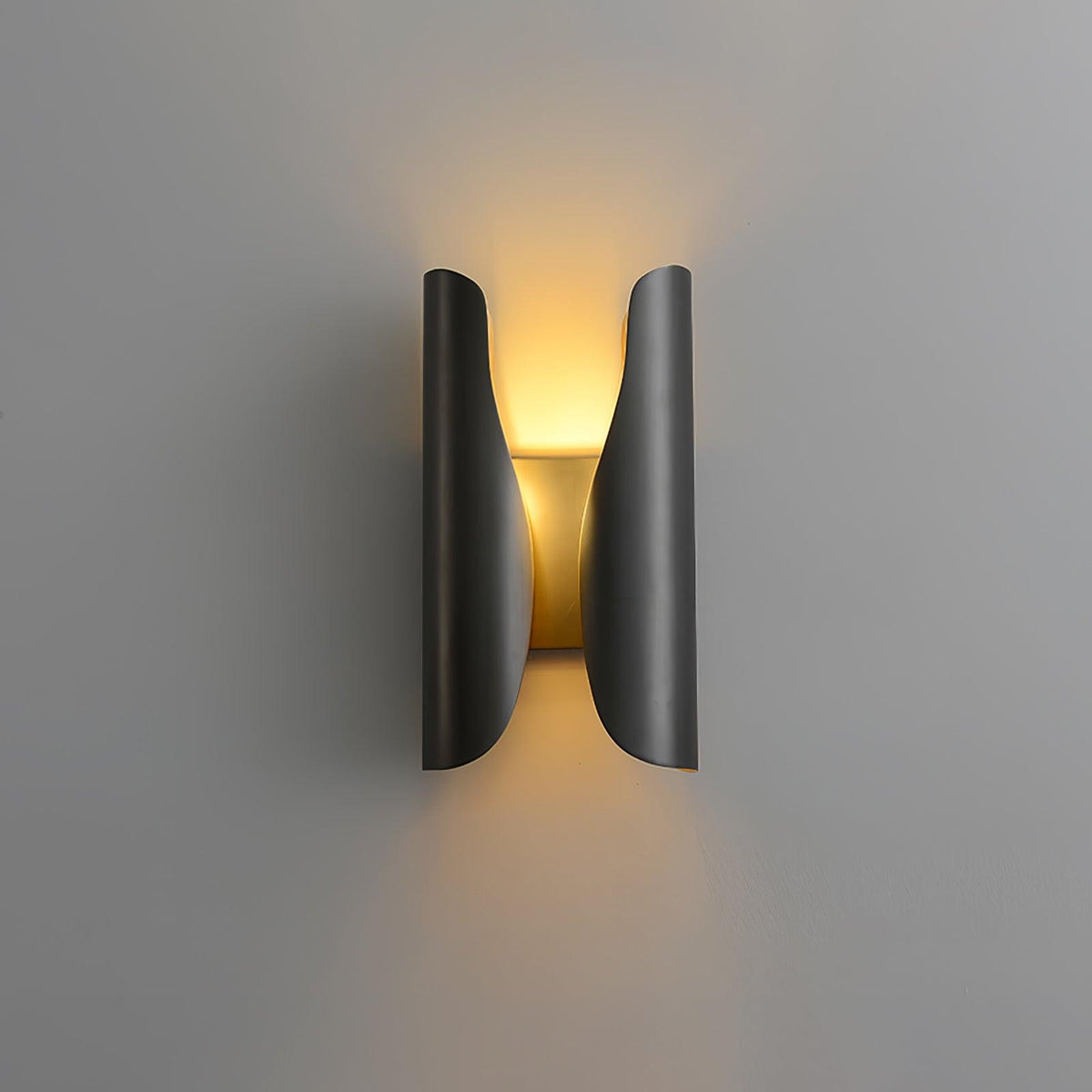 Solthren Guardian wandlamp