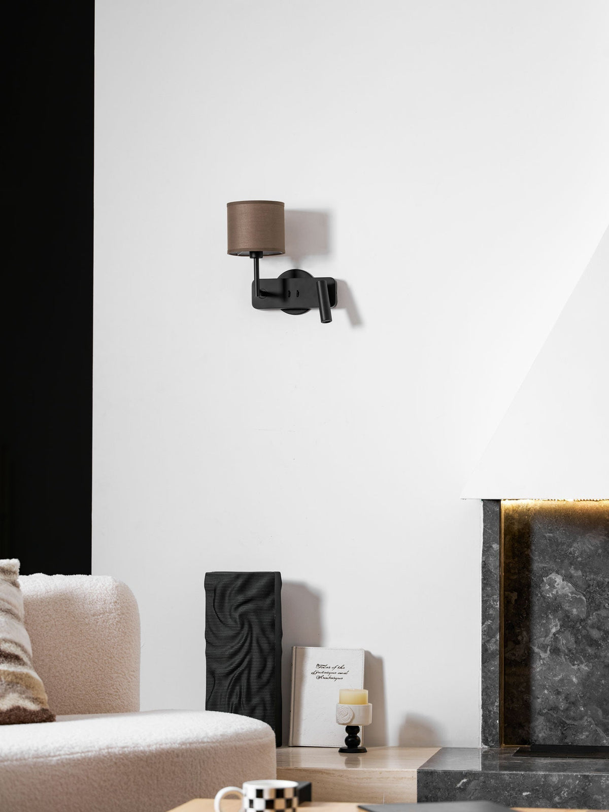 Rivoeria wandlamp