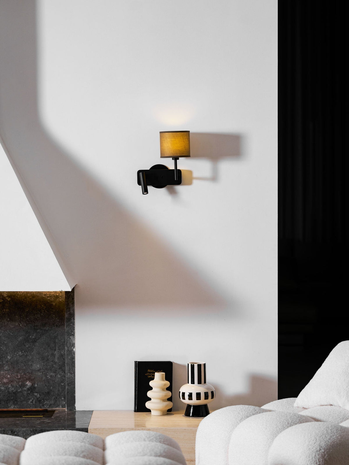 Rivoeria wandlamp