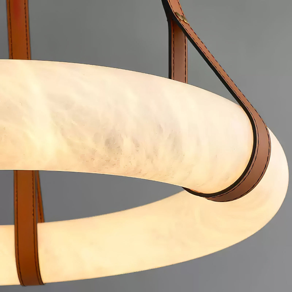 Erzorila ronde albasten hanglamp met goudkleurige accenten