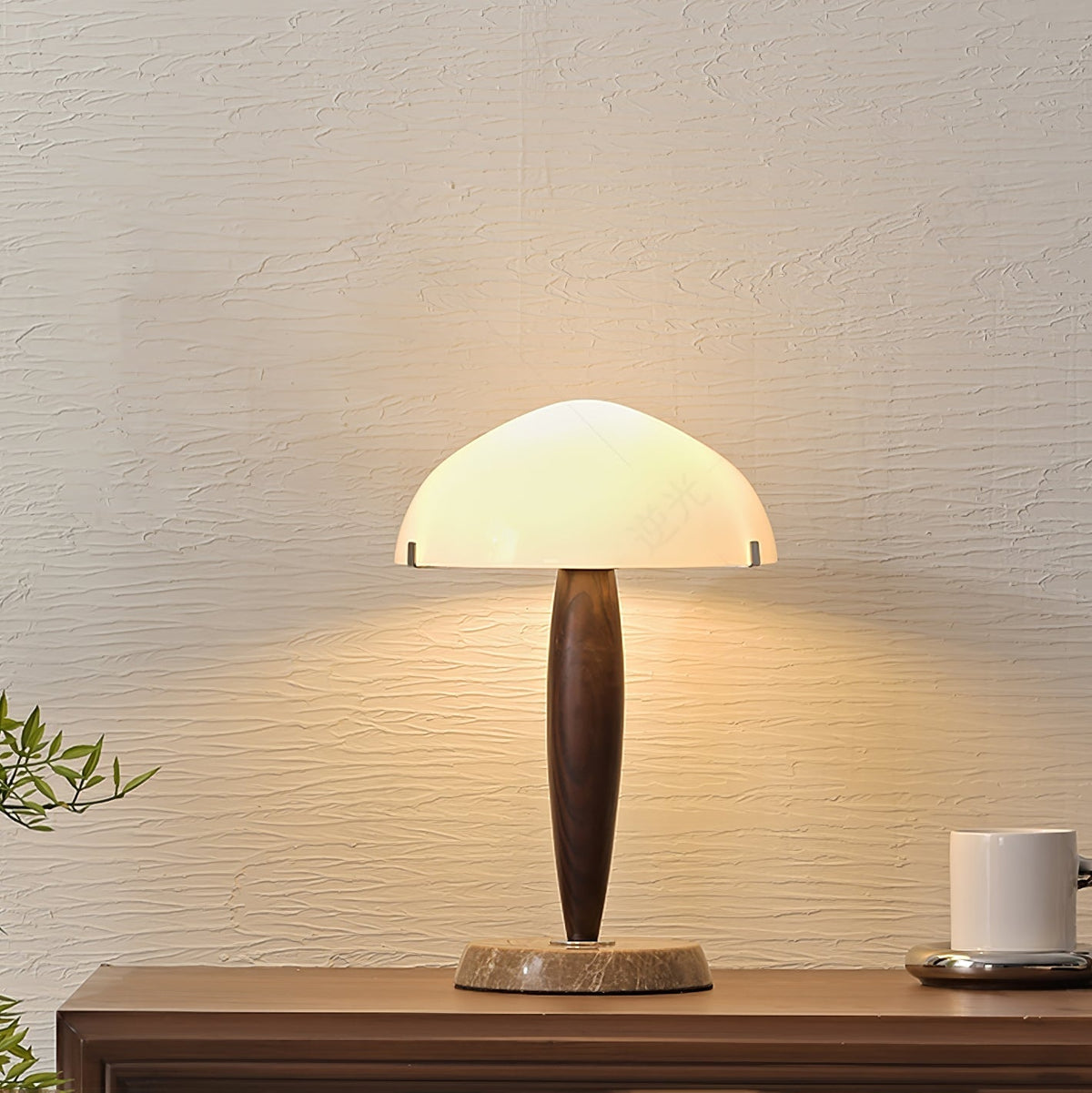Emerson tafellamp van donker walnoot