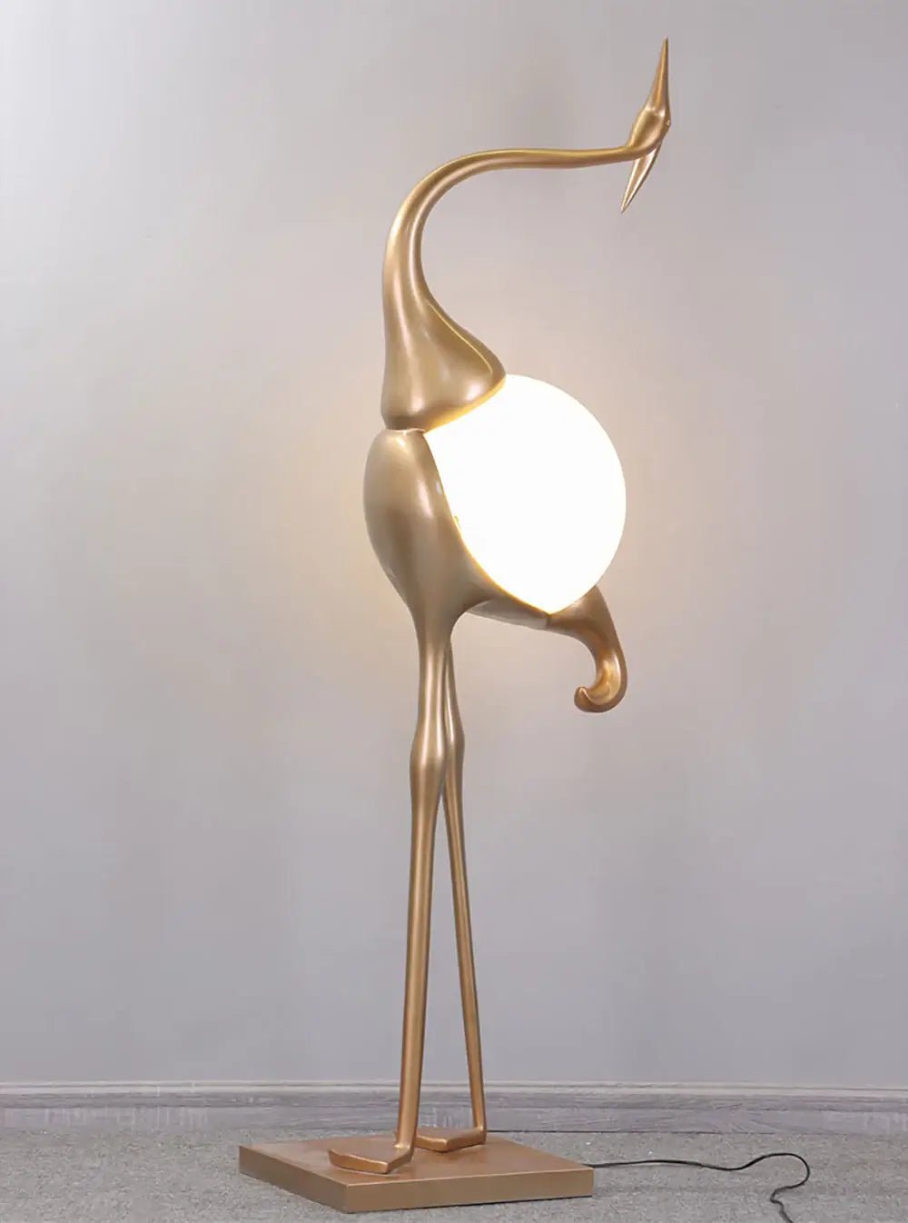 Uraearae wandlamp in vorm van een kraan