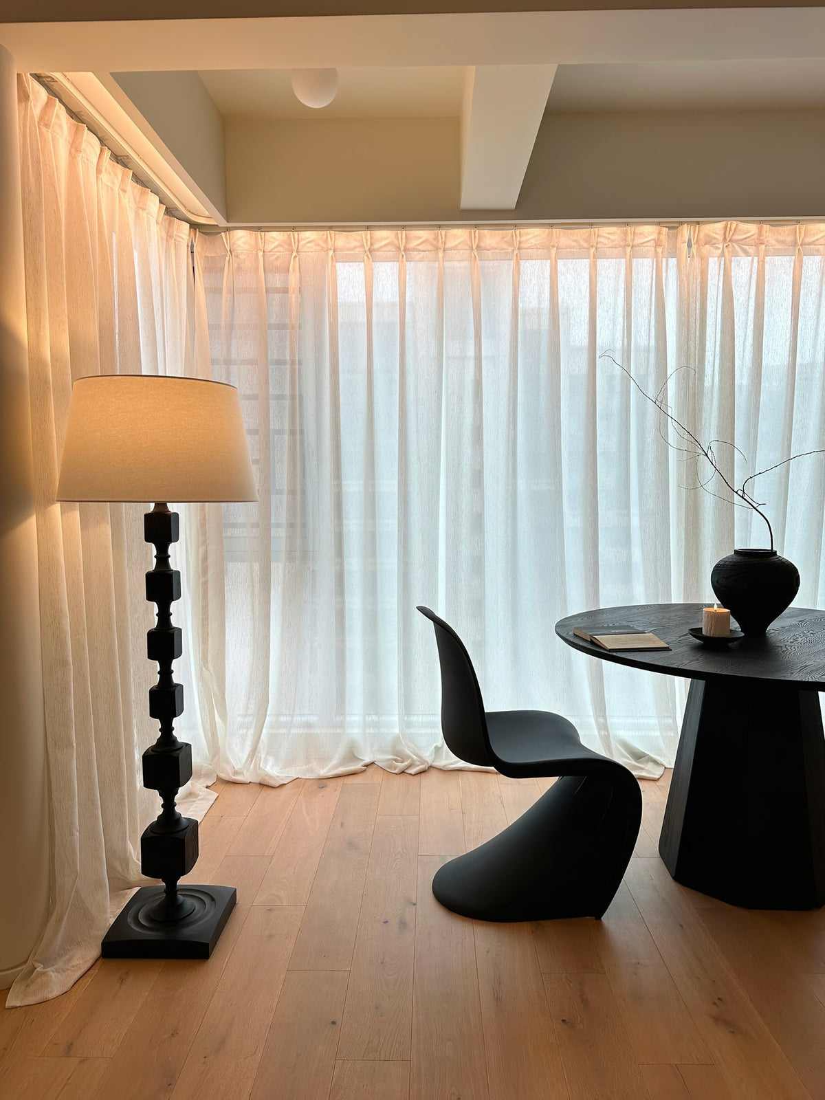 Sylarelle Houten vloerlamp in walnootkleur
