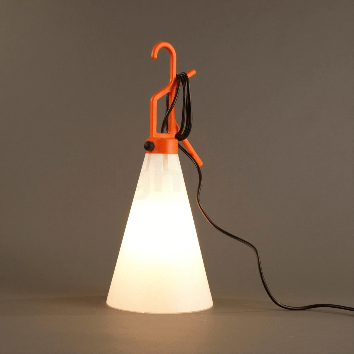 Hook Handle Cone tafellamp