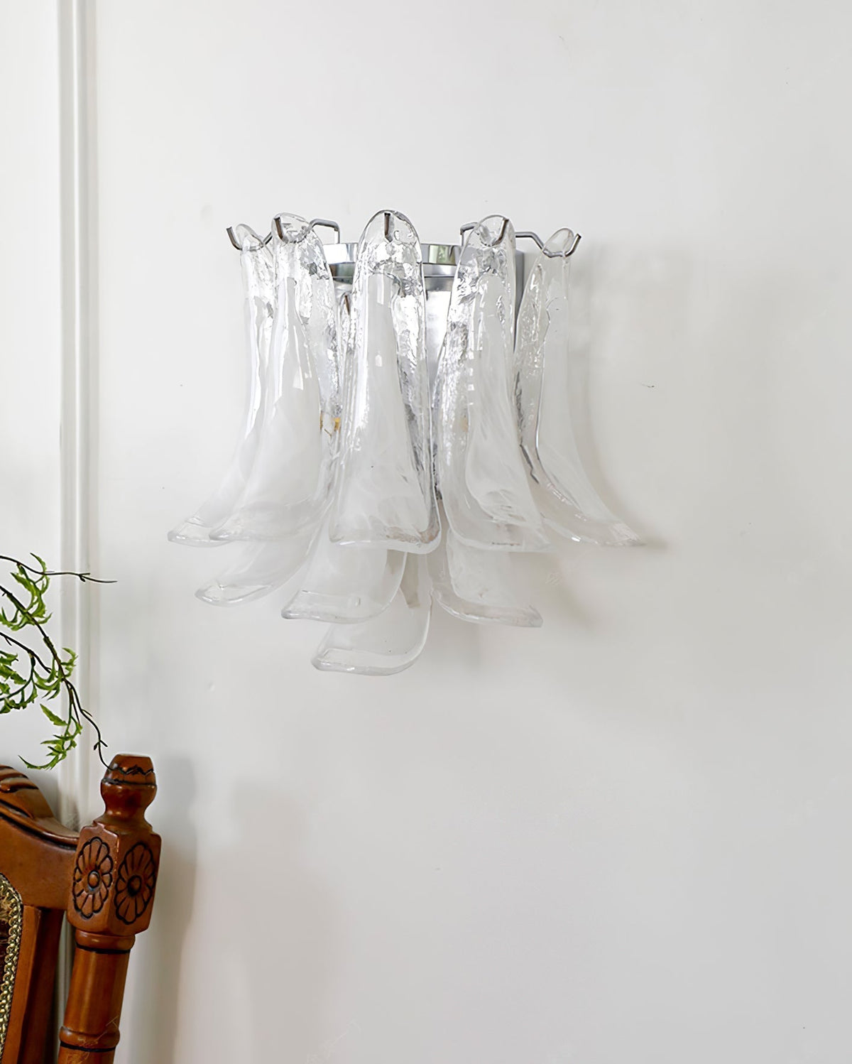 Celarelle wandlamp met Glazen Bloemblaadjes in Hoefijzervorm Minimalistisch