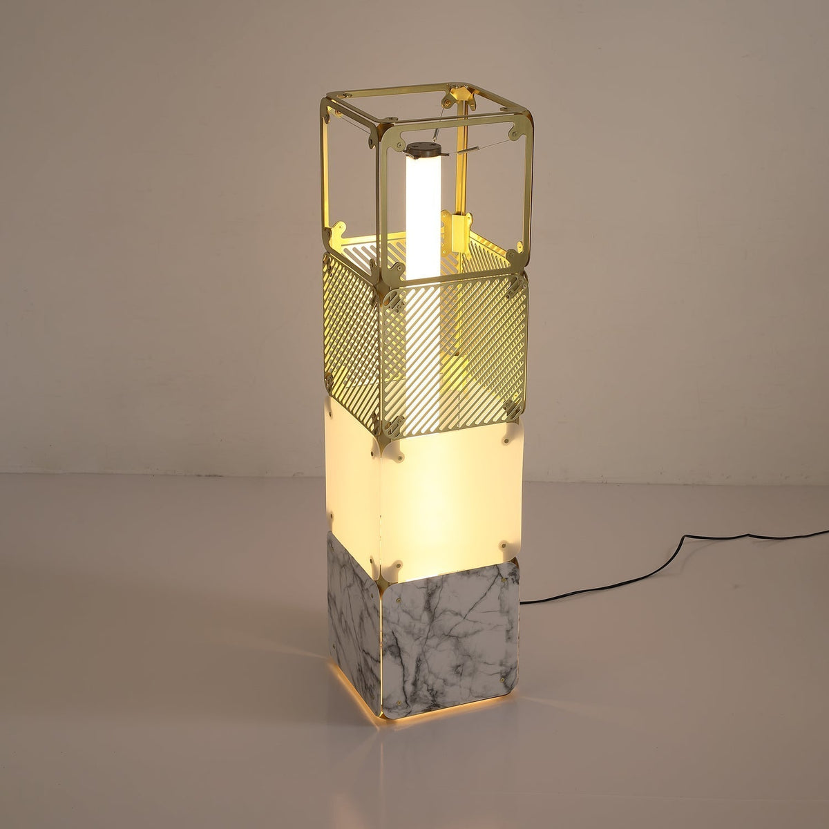LuxeGrid vloerlamp in messing