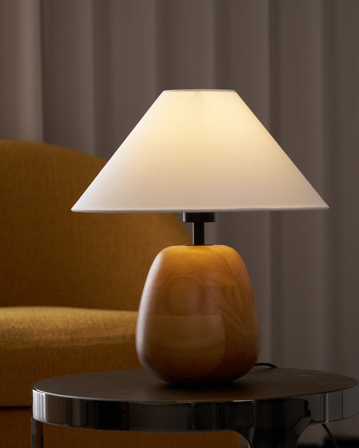 Syloraya moderne tafellamp van hout