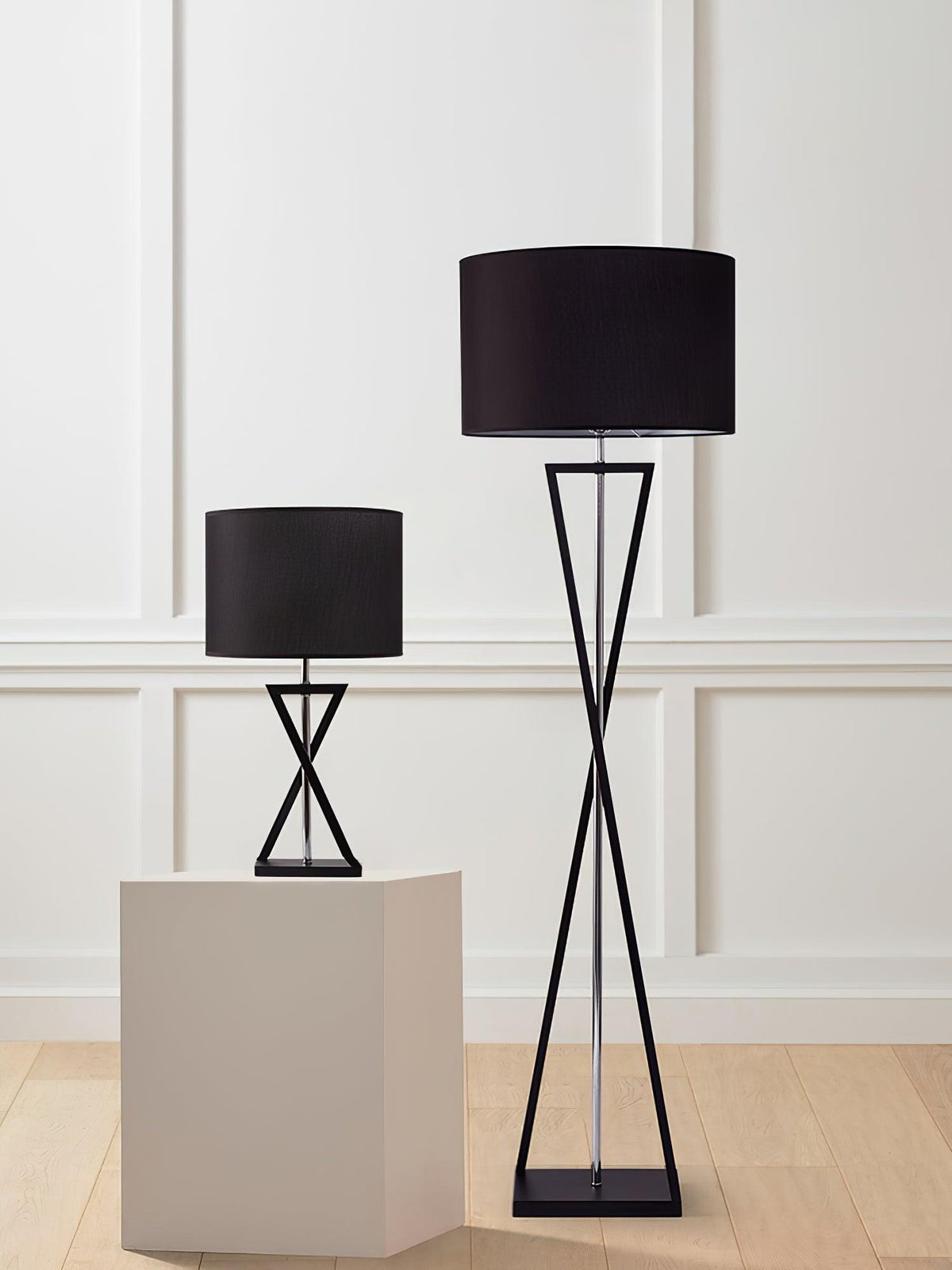 Xeno Zwart Stof Moderne vloerlamp