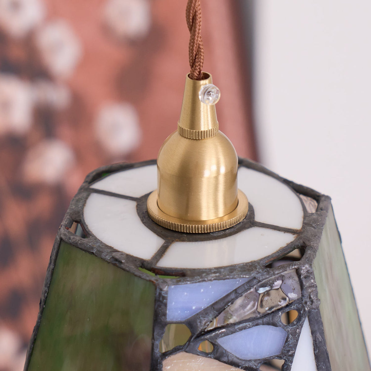Fira Tiffany-stijl hanglamp met gevuld glas