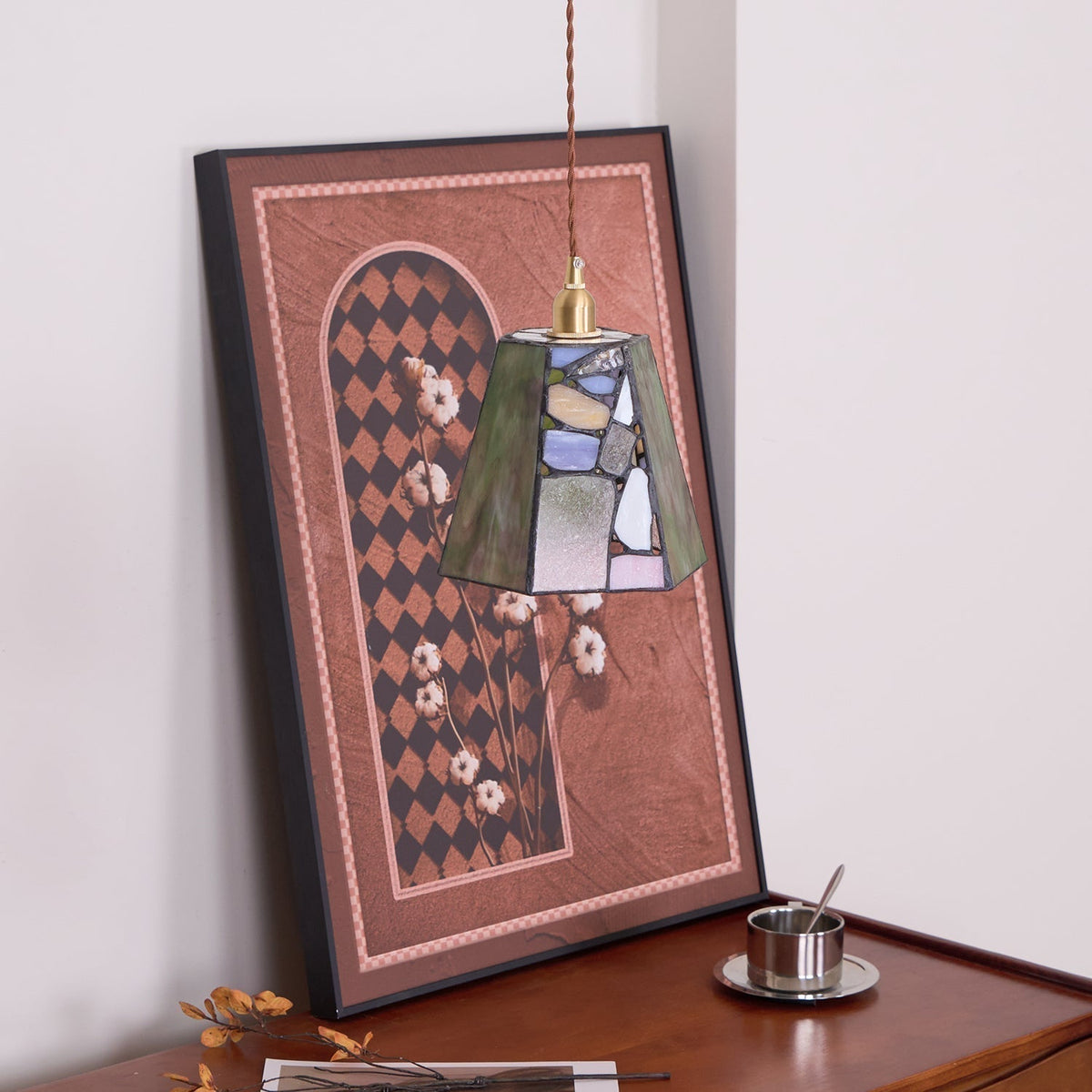 Fira Tiffany-stijl hanglamp met gevuld glas