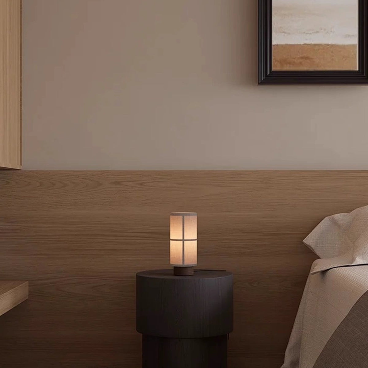 Lior Minimalistische tafellamp van stof en walnoothout