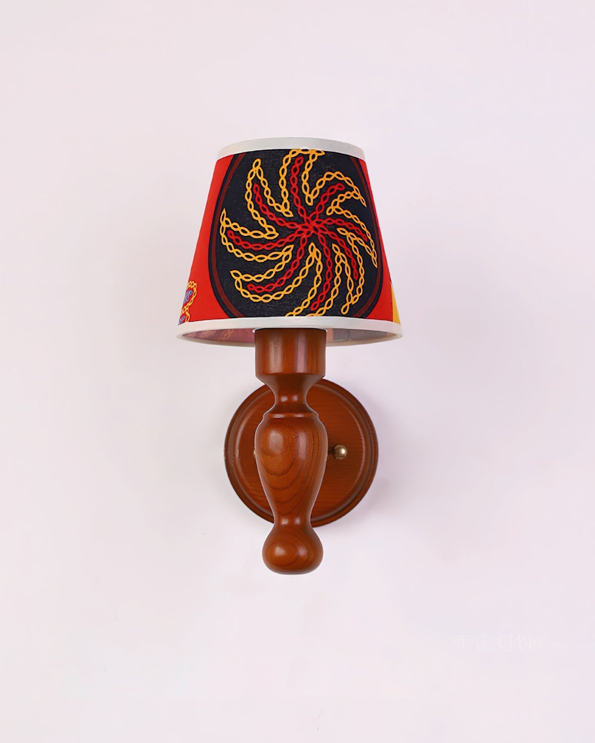 Orbel Mapleleaf wandlamp met houten element