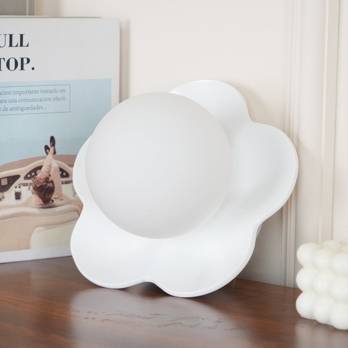 Petalia wandlamp